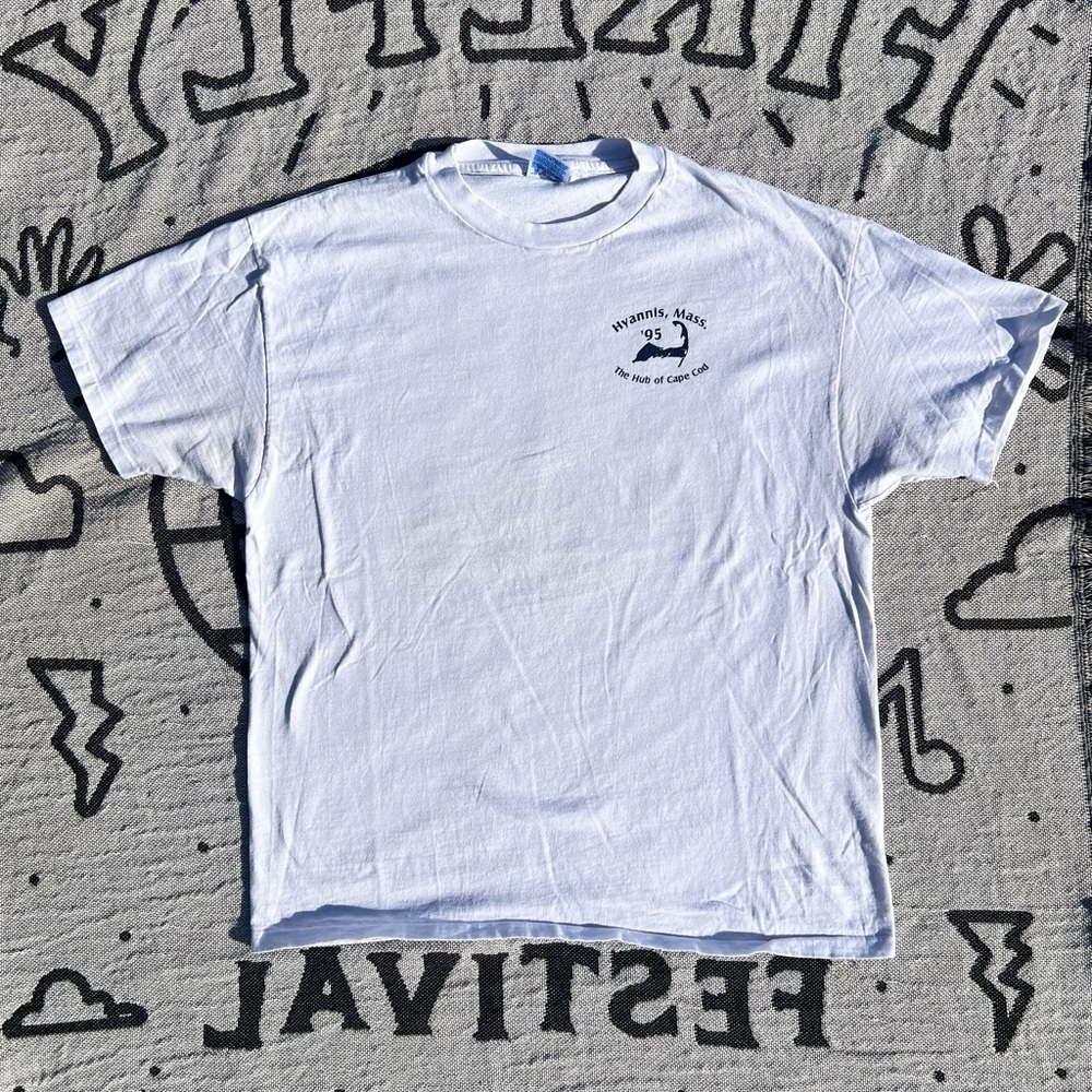 Hyannis, Mass 95’ “The Hub of Cape Cod” Tee